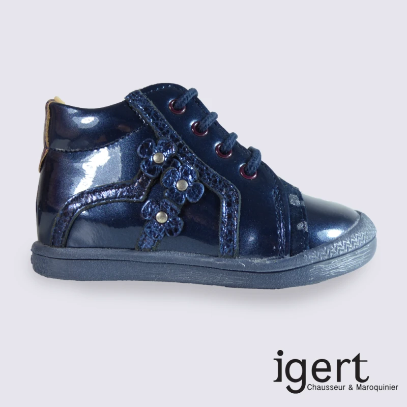 Chaussure Babybotte Fille Ă Lacet Vernis Tendance