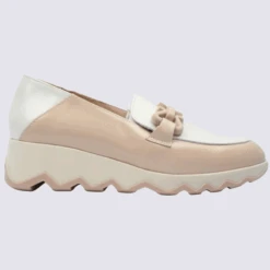 Mocassins Wonders, Mocassins Tendances Chaîne Métallique Femme En Cuir Vernis Rose Et Blanc